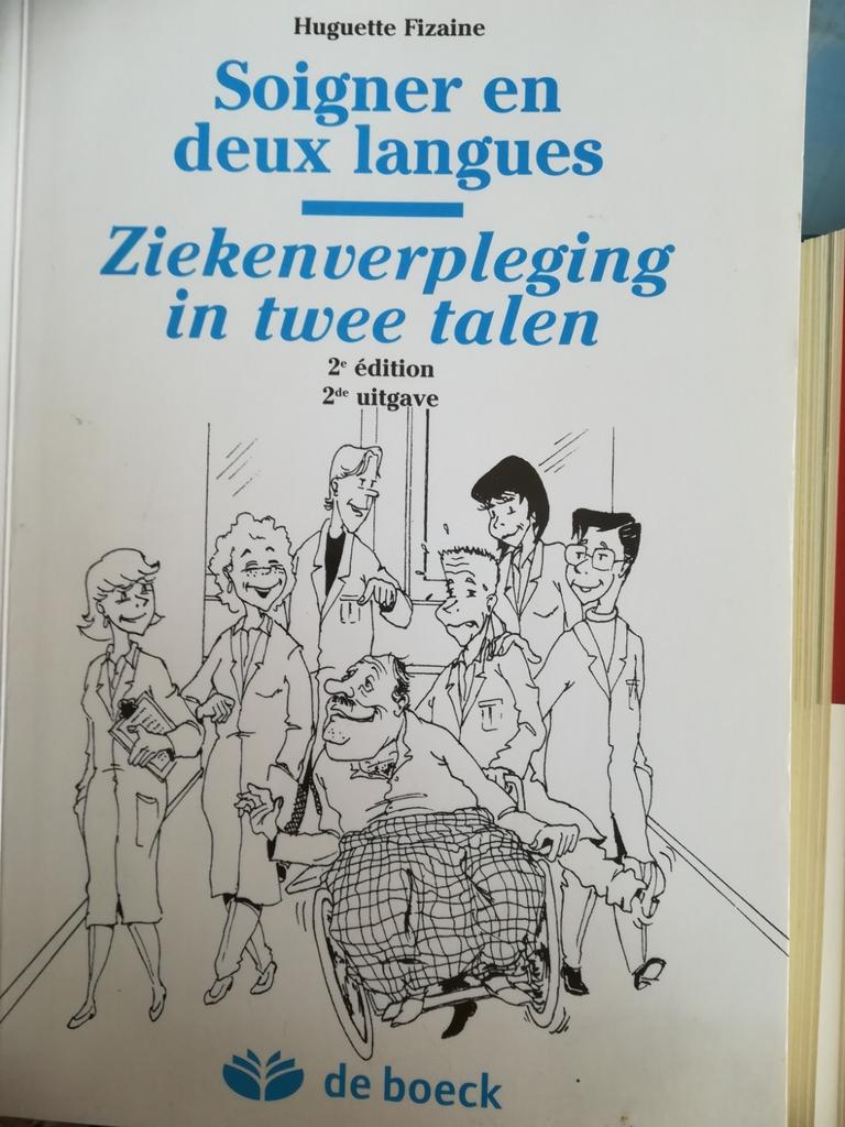 Soigner en 2 langues, Livres, Langue | Langues Autre, Enlèvement, Comme neuf