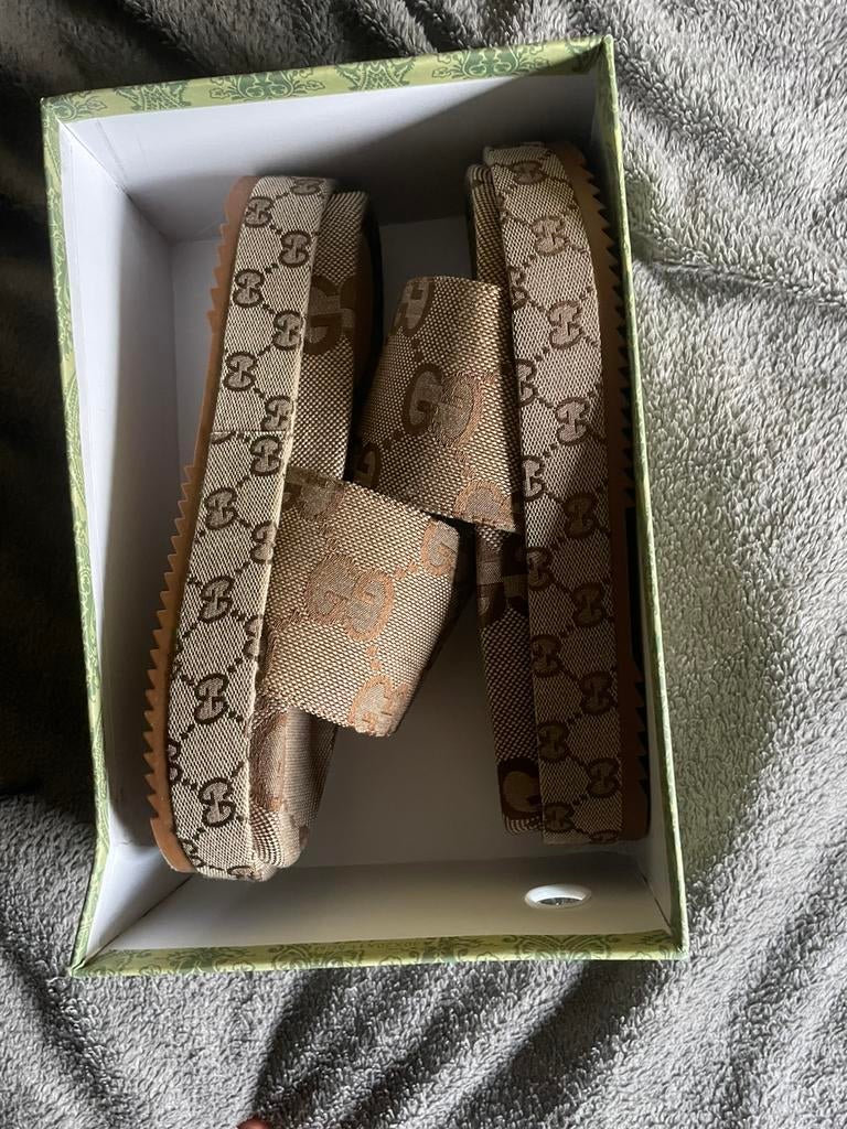 Chaussons gucci pour femmes taille 41-42 jamais portées, Enlèvement, Comme neuf