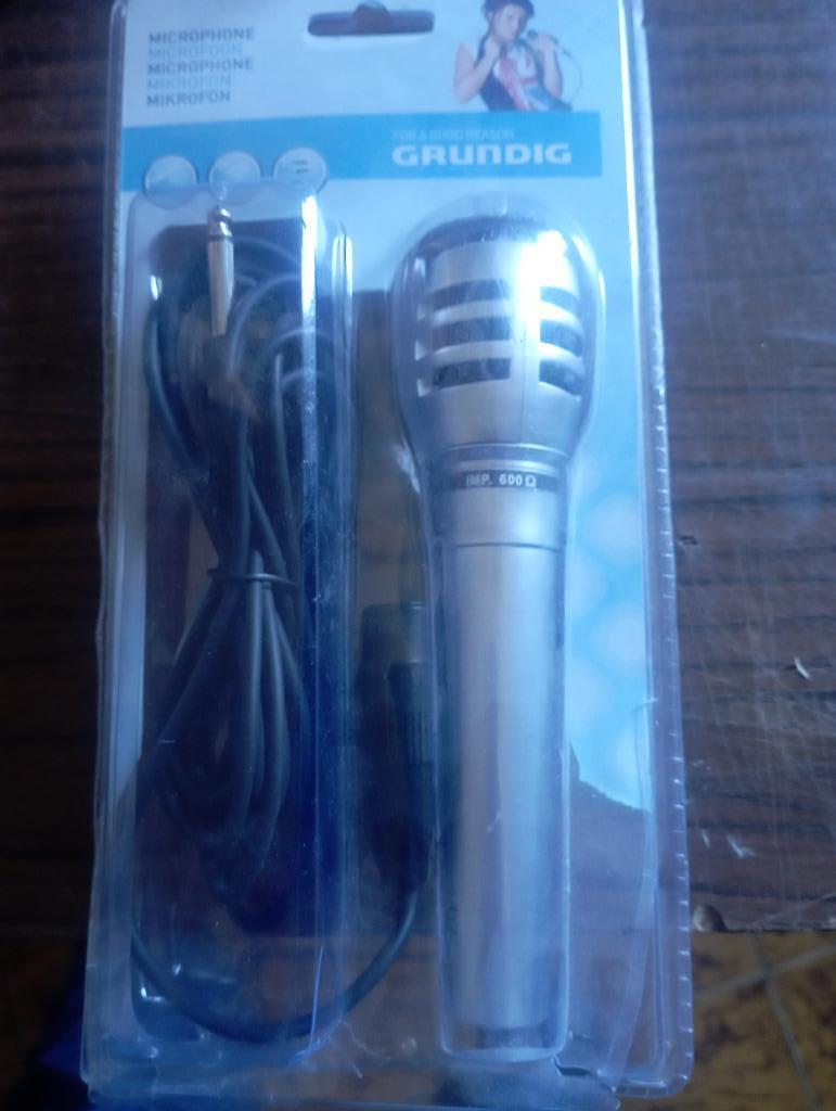 Microphone Dynamic Grundig  pour ampli Karaoké, Enlèvement, Comme neuf, Micro chant