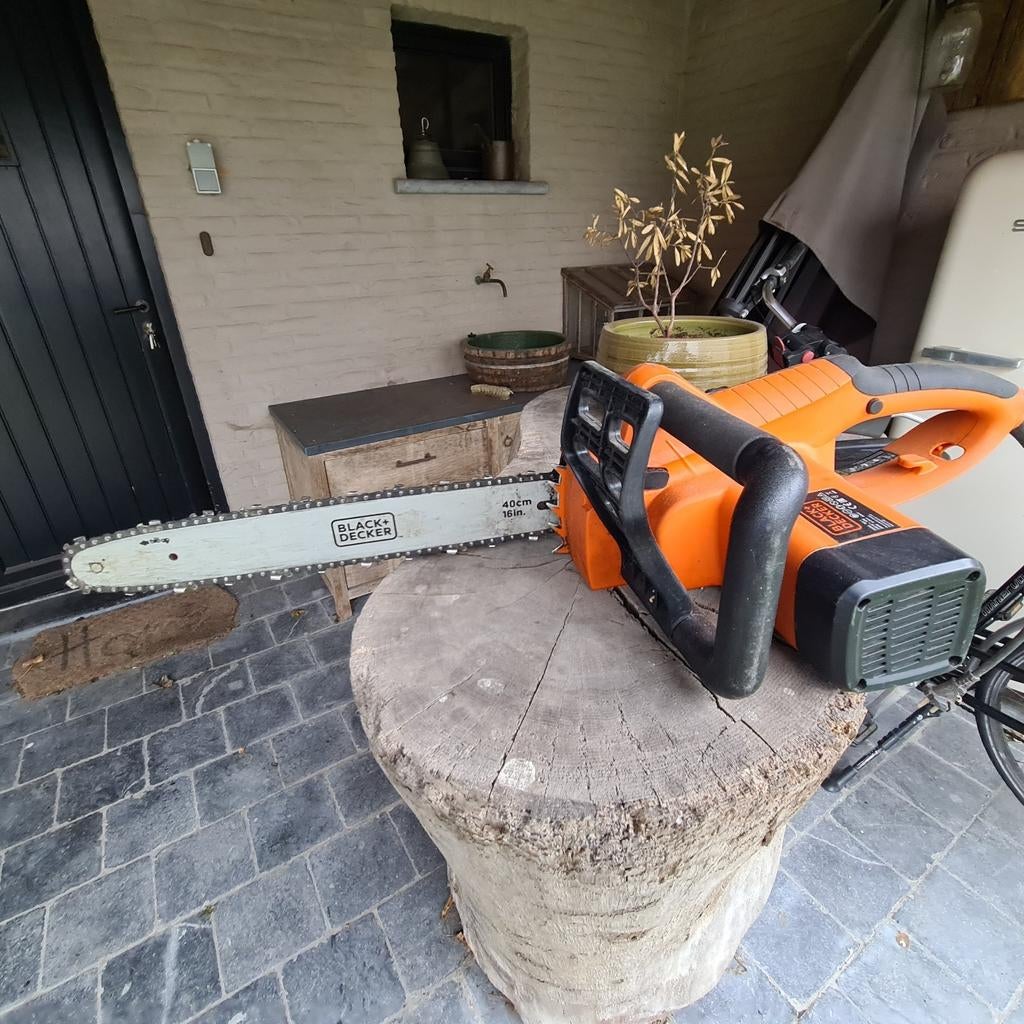 Kettingzaag elektrisch. Geslepen . Nette staat., Ophalen, Gebruikt