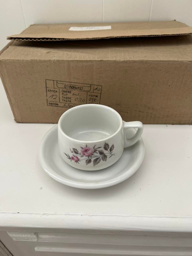 Retro koffietassen en schoteltjes, Ophalen