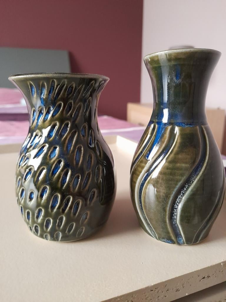 2 kleine keramieken vaasjes, Ophalen, Zo goed als nieuw, Blauw