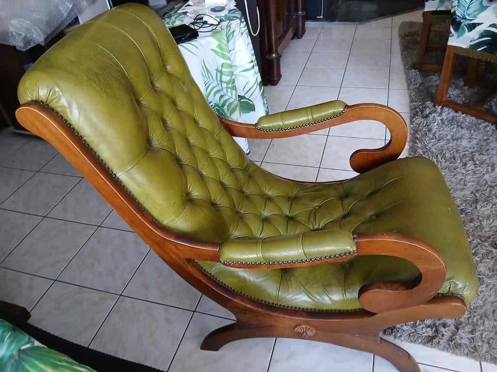 1 fauteuil Chesterfield en cuir, Maison & Meubles, Fauteuils, Enlèvement, Bois