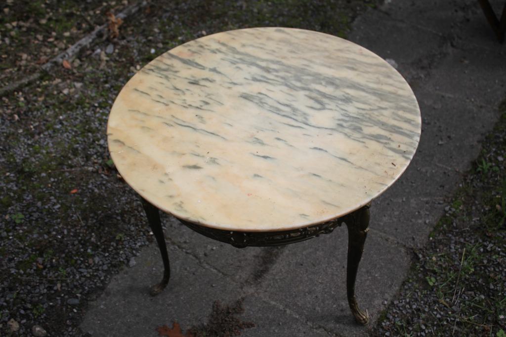 salon tafel, Enlèvement