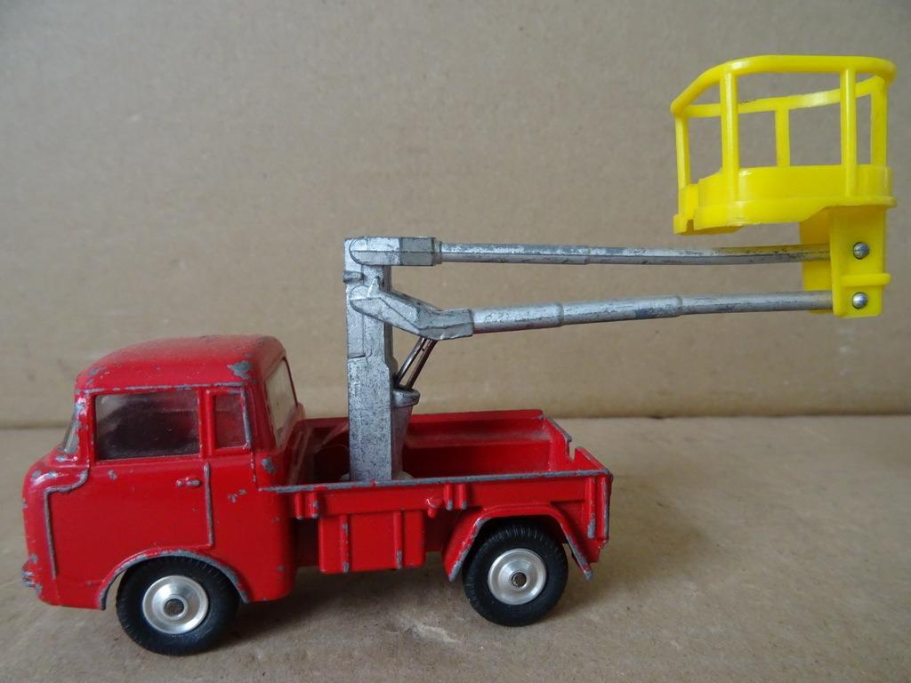 Corgi Toys Jeep FC-150 vintage Jeep hoogwerker Corgi Toys, Hobby en Vrije tijd, Modelauto's | 1:43, Ophalen of Verzenden, Gebruikt