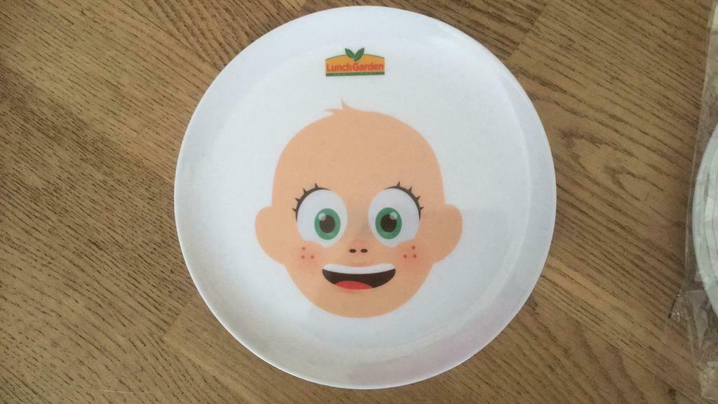 2 assiettes pour enfant avec visage à décorer. Neuves, Nieuw