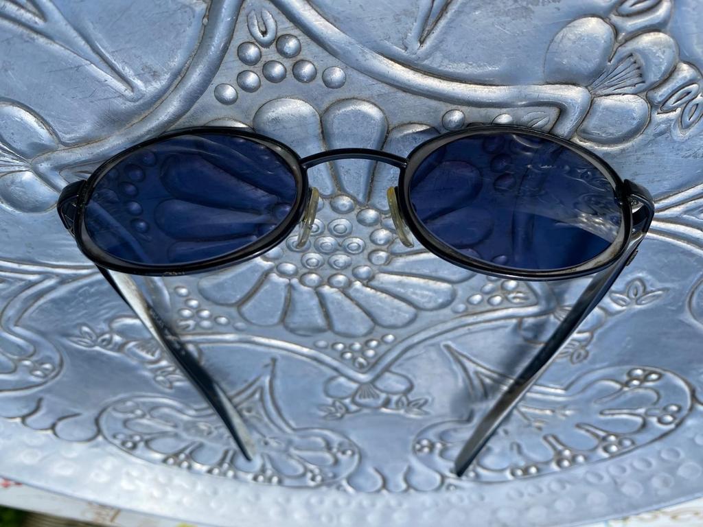 Lunettes de soleil modèle femme GUCCI, Comme neuf