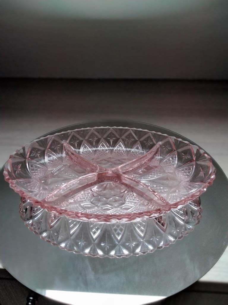 retro schaal in rose persglas met 4 vakken antiek, Ophalen of Verzenden