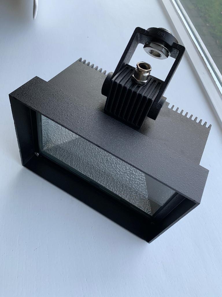 Werfspot bega 9480, Bricolage & Construction, Éclairage de chantier, Neuf, Armature, 200 à 500 watts, Enlèvement