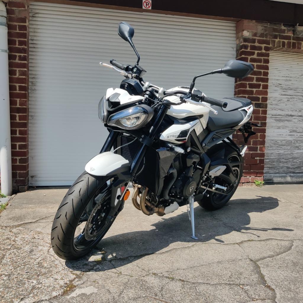 Triumph Street Triple R 2024, Entreprise, Plus de 35 kW, Contrôle de traction, Permis Moto A2 minimum