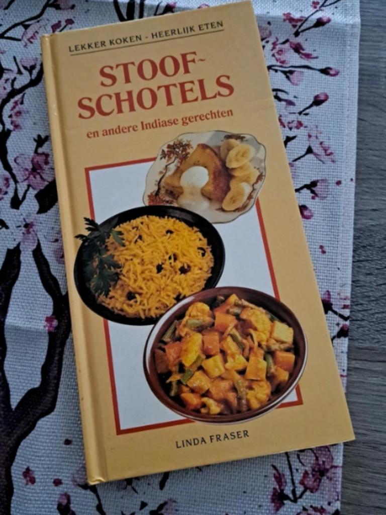 Stoofschotels en andere Indiase gerechten, Boeken, Ophalen of Verzenden, Zo goed als nieuw, Azië en Oosters