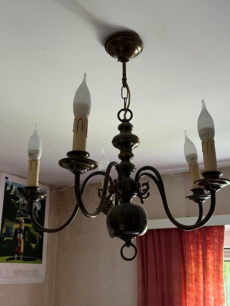 Lustre, Gebruikt