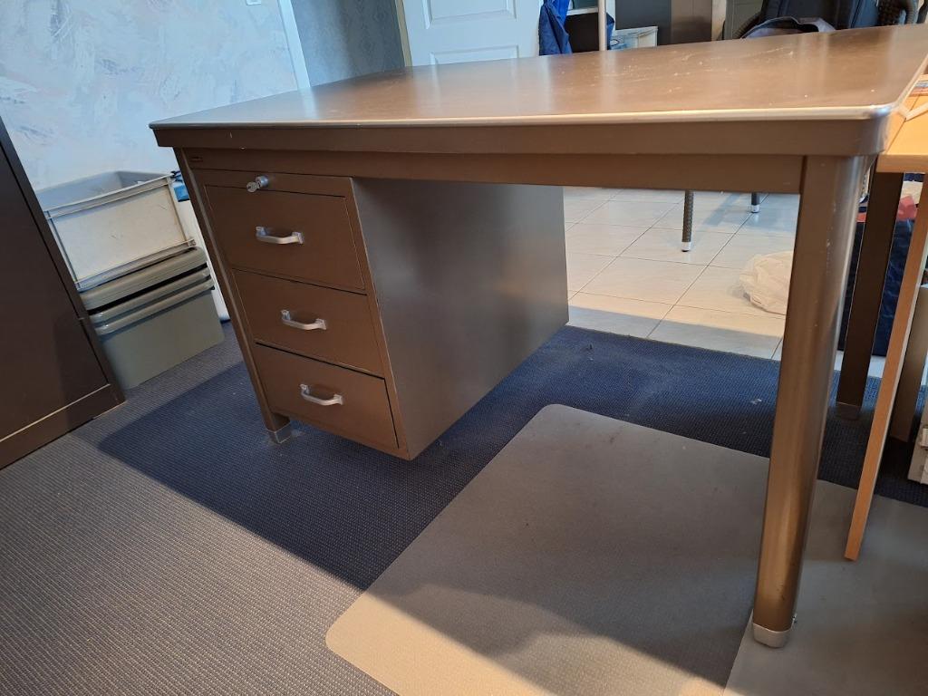 vintage bureau metaal (super degelijk - merk Kampoda), Huis en Inrichting, Bureaus, Ophalen, Gebruikt