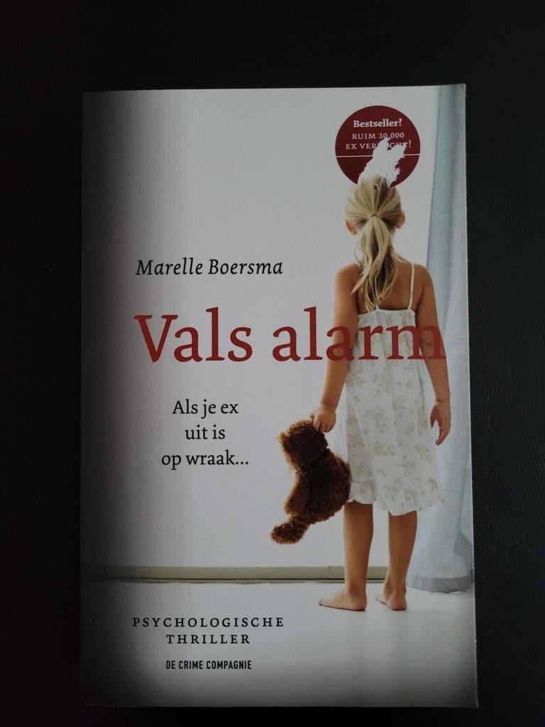 Marelle Boersma - Vals alarm, Boeken, Thrillers, Zo goed als nieuw, Ophalen of Verzenden