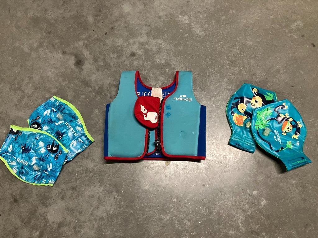 Set zwemvest+ 2 paar zwembandjes, Garçon ou Fille, Enlèvement ou Envoi, Accessoire de natation, Comme neuf