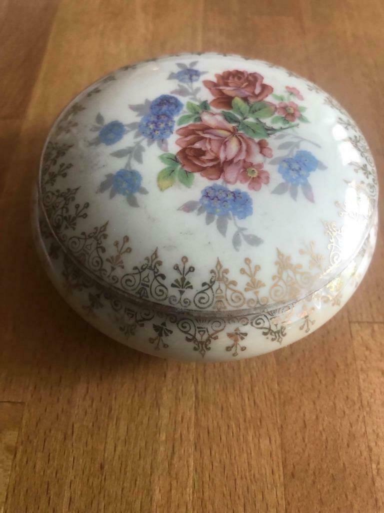 Pot en porcelaine antique de Limoges avec tampon, Enlèvement
