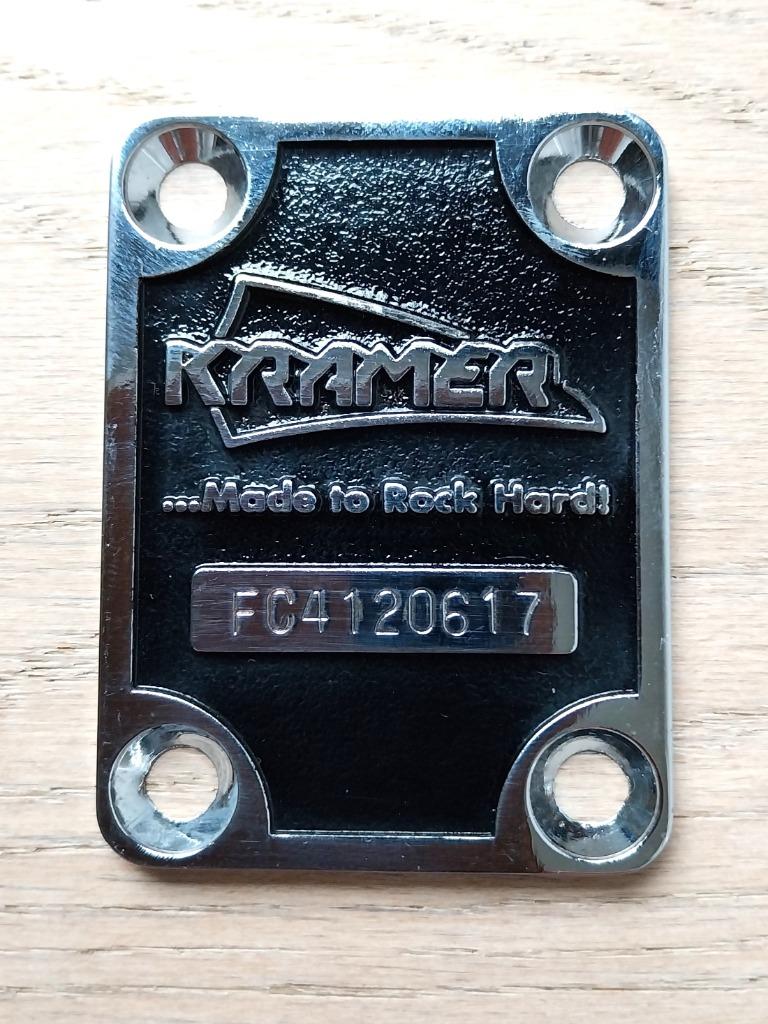 KRAMER Neck Plate / Plaque de manche KRAMER, Musique & Instruments, Enlèvement ou Envoi, Comme neuf, Guitare électrique
