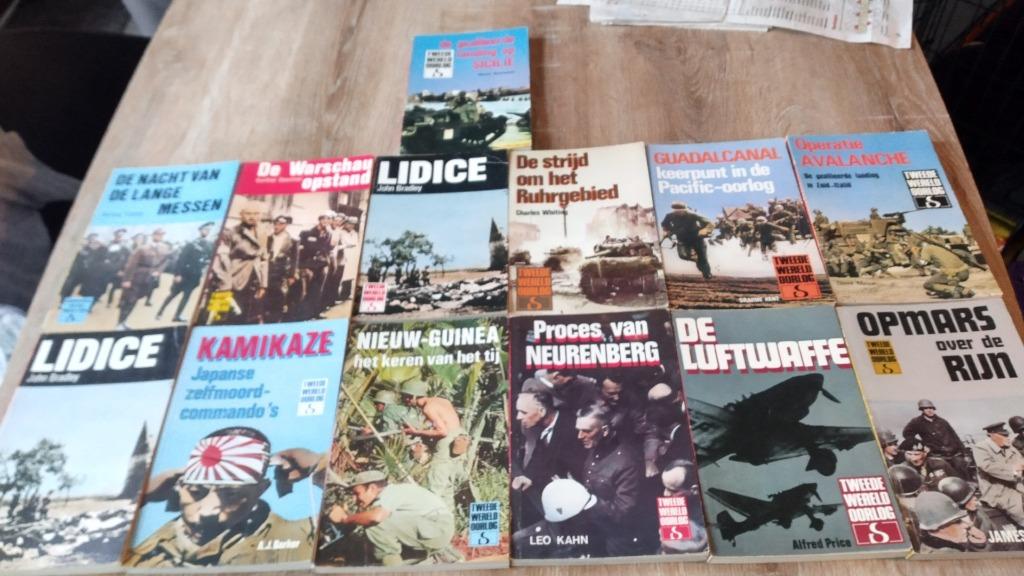 14 boeken (apart of samen te koop), Boeken, Ophalen, Tweede Wereldoorlog, Zo goed als nieuw