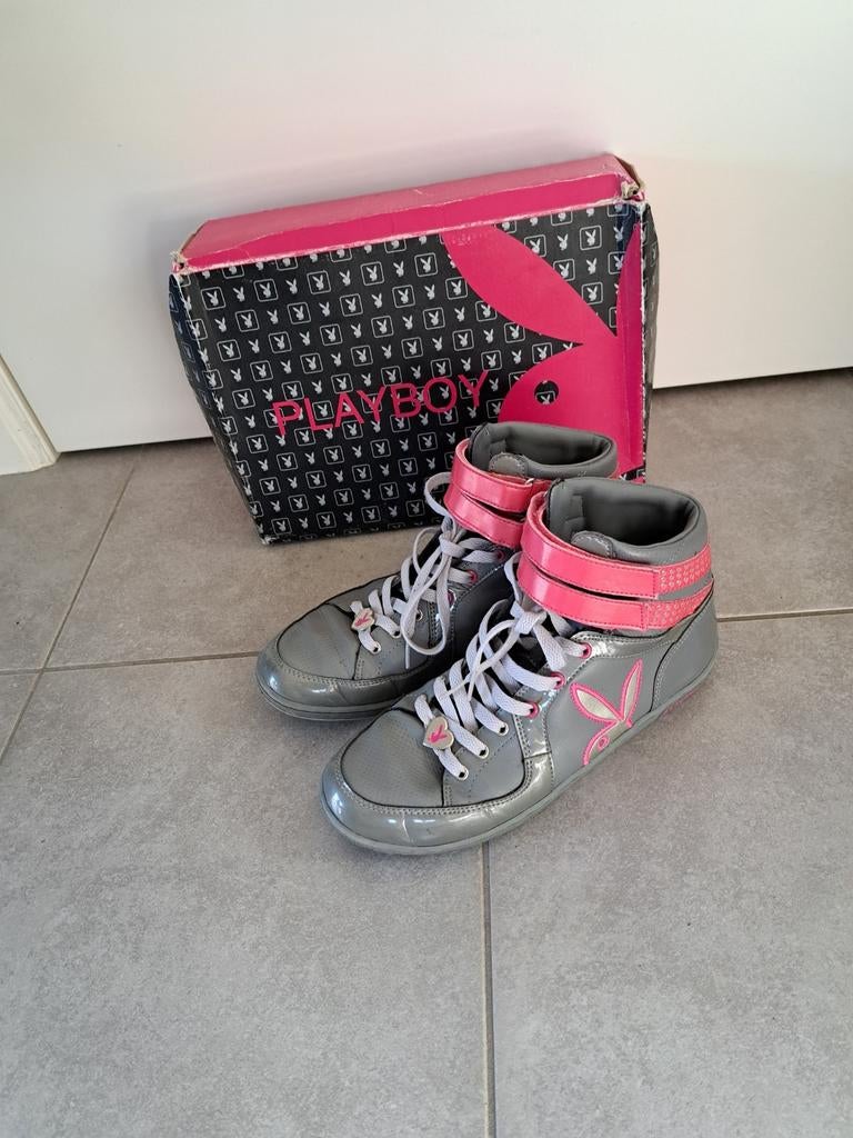 Chaussures Playboy à hauteur de cheville. Taille 40.50, Playboy, Enlèvement, Comme neuf, Gris