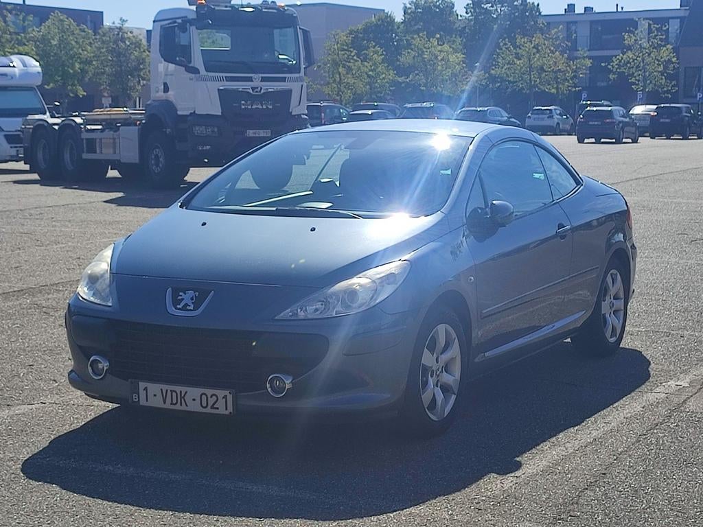 TE KOOP: Peugeot 307 Cabrio!, Auto's, Zwart, Cabriolet, Blauw, Handgeschakeld