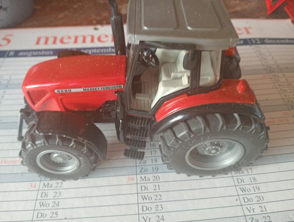 siku traktor massey feryson, Ophalen of Verzenden, Zo goed als nieuw, Tractor of Landbouw, SIKU