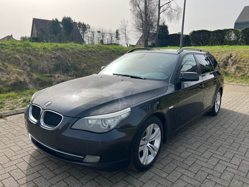 BMW 520d/2.0 diesel/2008/365.000 km/euro 4, Auto's, Parkeersensor, Zwart, 5 deurs, Euro 4