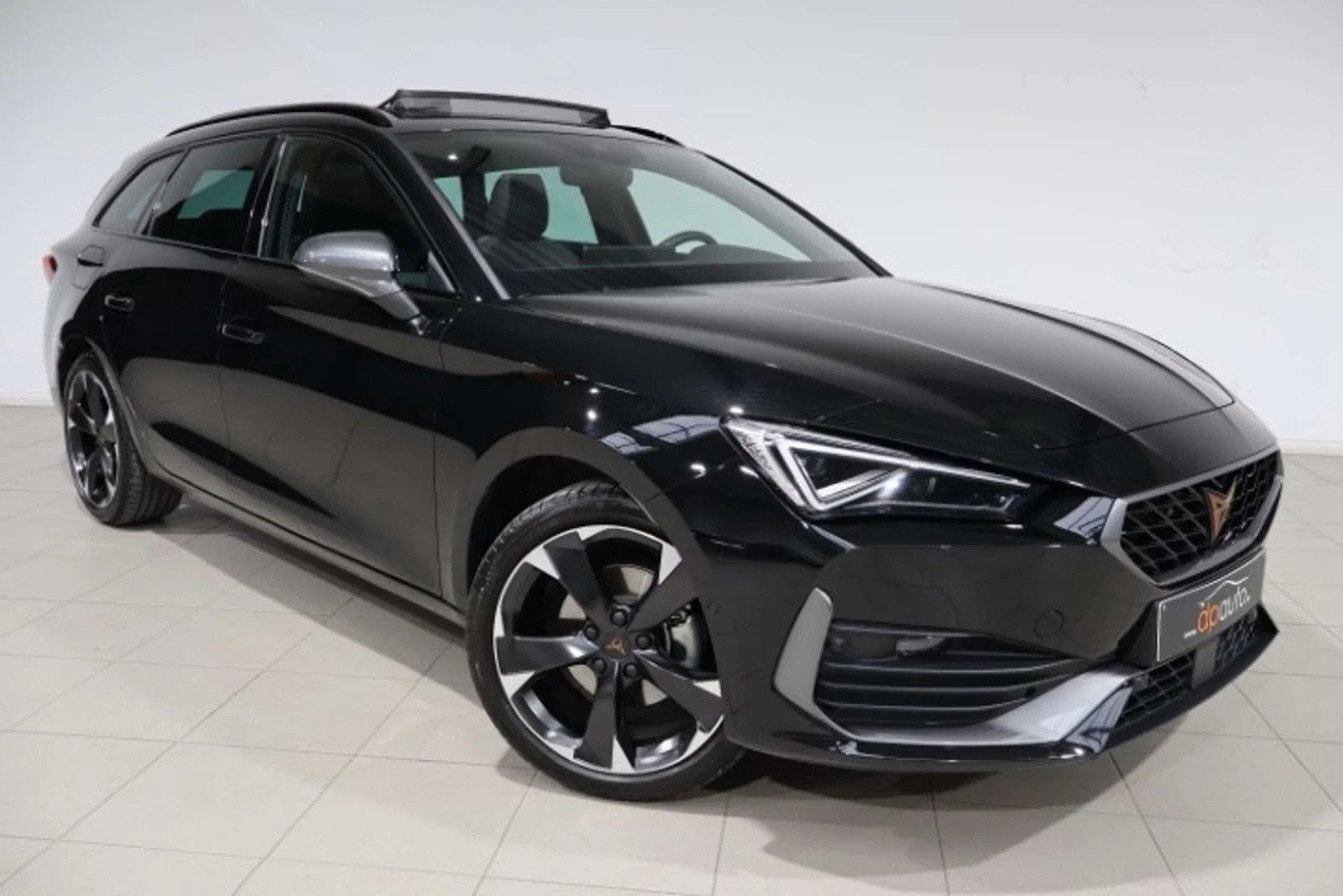 CUPRA Leon Leon ST 1.5 eTSI MHEV DSG (bj 2024, automaat), Auto's, Automaat, 4 cilinders, Leon, Zwart