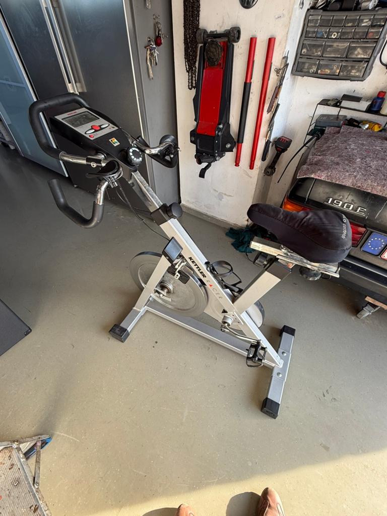 Vélo de spinning KETTLER RACER — Très bon état, Enlèvement, Comme neuf, Vélo de spinning