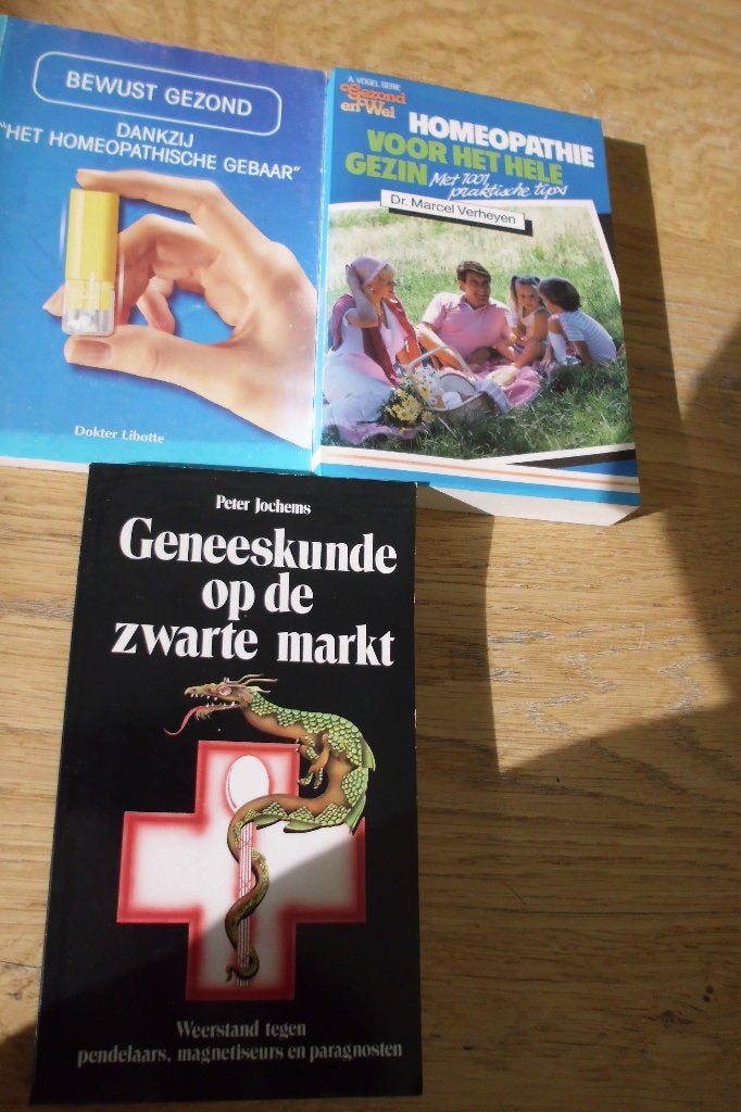 HOMEOPATHIE & PENDELAARS / MAGNETISEURS /PARAGNOSTEN V 5 €, Enlèvement ou Envoi