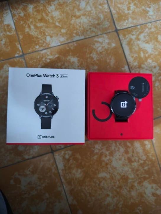 Oneplus watch3 splinternieuw ongebruikt, Handtassen en Accessoires, Smartwatches, Ophalen of Verzenden