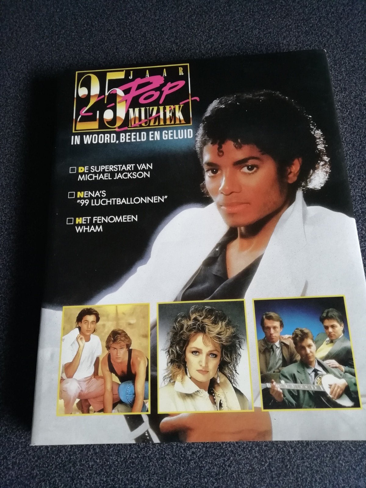 25 jaar popmuziek in woord en beeld, als nieuw, Ophalen of Verzenden