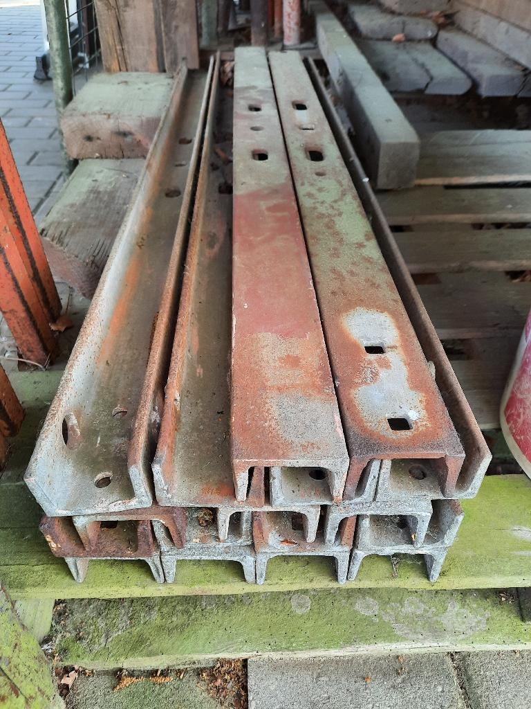 17 stevige, zware U-profielen/palen, Doe-het-zelf en Bouw, Ophalen, Gebruikt, IJzer