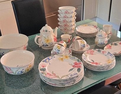 40-delig servies Villeroy & Boch – Flora Bella, Huis en Inrichting, Keramiek, Villeroy & Boch, Ophalen of Verzenden, Zo goed als nieuw