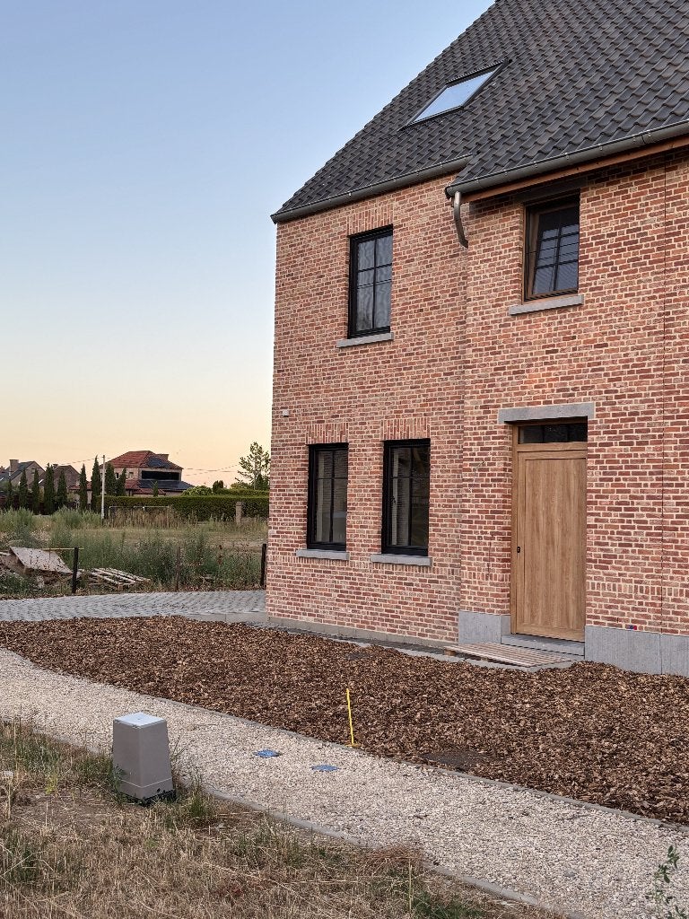 nieuwbouw woning met carport te huur te Assent ( Bekkevoort), Overige soorten, 0 kWh/jaar, Direct bij eigenaar, 3 kamers