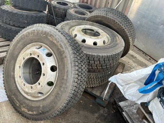 Continental 315/70 R22.5 set vrachtwagenbanden + aluminium v