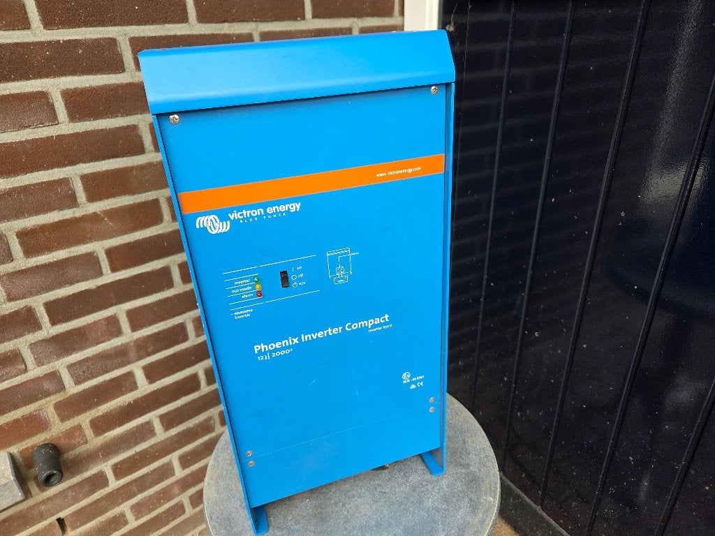Victron energy, Blue power, 12/2000 watt omvormer,, Ophalen, Zo goed als nieuw