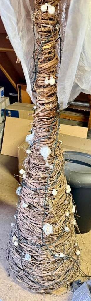 Sapin de Noël moderne avec décorations et lumières, Divers, Enlèvement, Comme neuf
