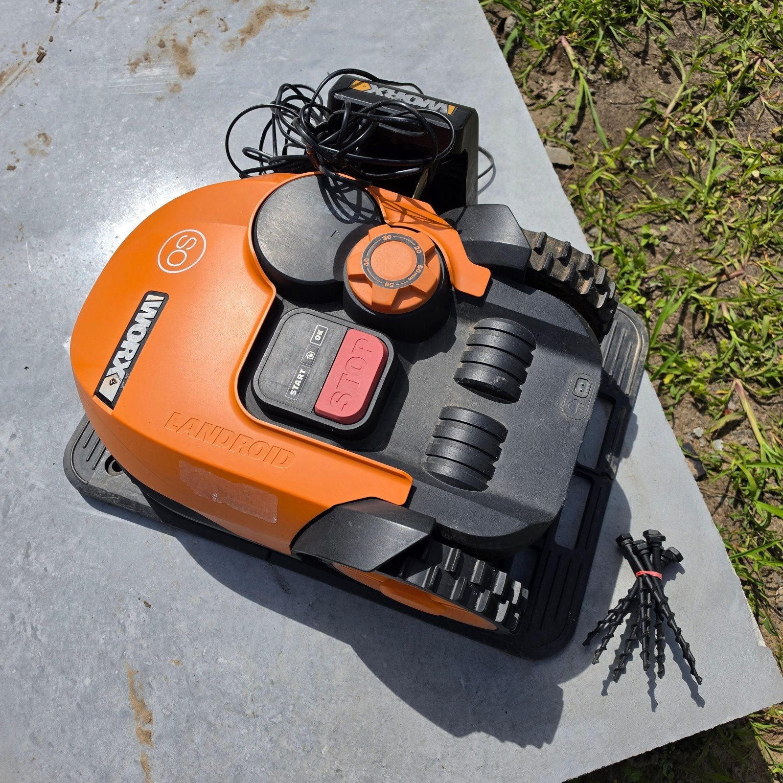 Worx Landroid S-serie inclusief laadstation, Tuin en Terras, Ophalen, Gebruikt, Minder dan 30 cm, Accu-grasmaaier