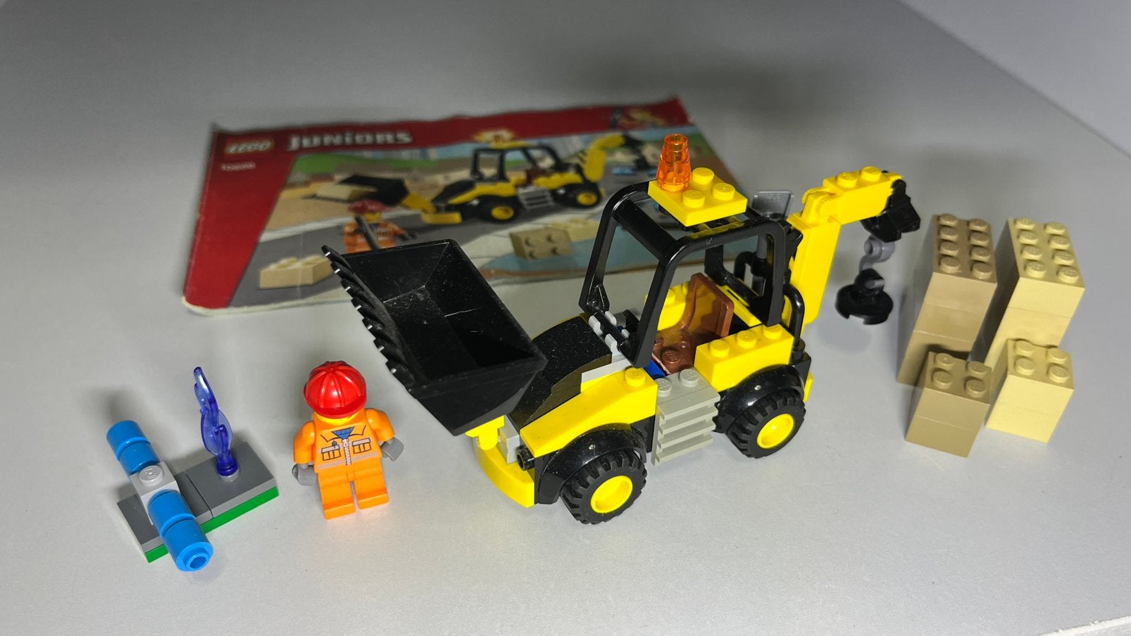 lego juniors 10666 - Graafmachine, Overige thema's, Lego, Zo goed als nieuw, Inclusief minifiguren