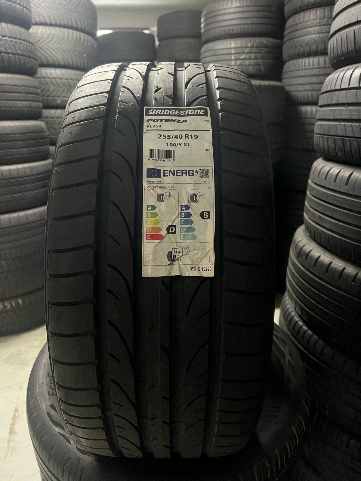 25540r19 255 40 r19 255/40/r19 Bridgestone nouveau avec mont