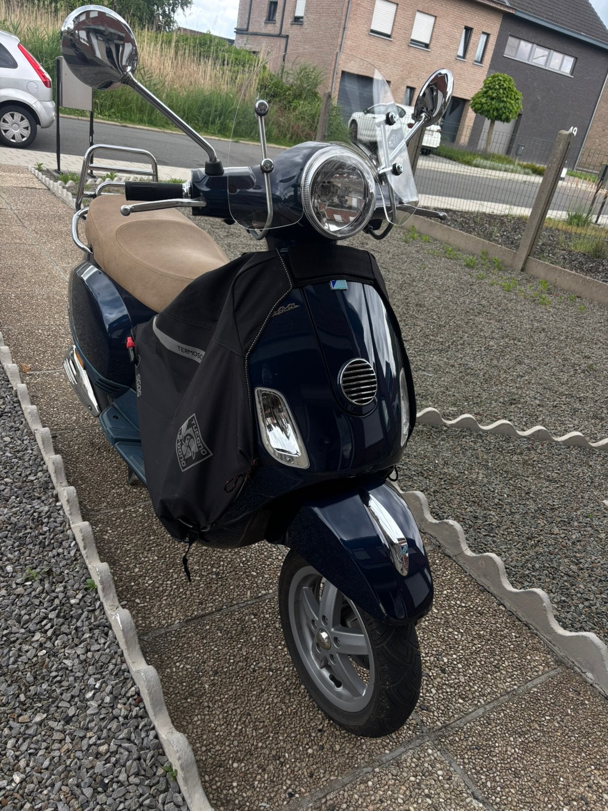 Nette Vespa lx50 B klasse‼️‼️BIEDEN‼️‼️, Fietsen en Brommers, Ophalen, Zo goed als nieuw