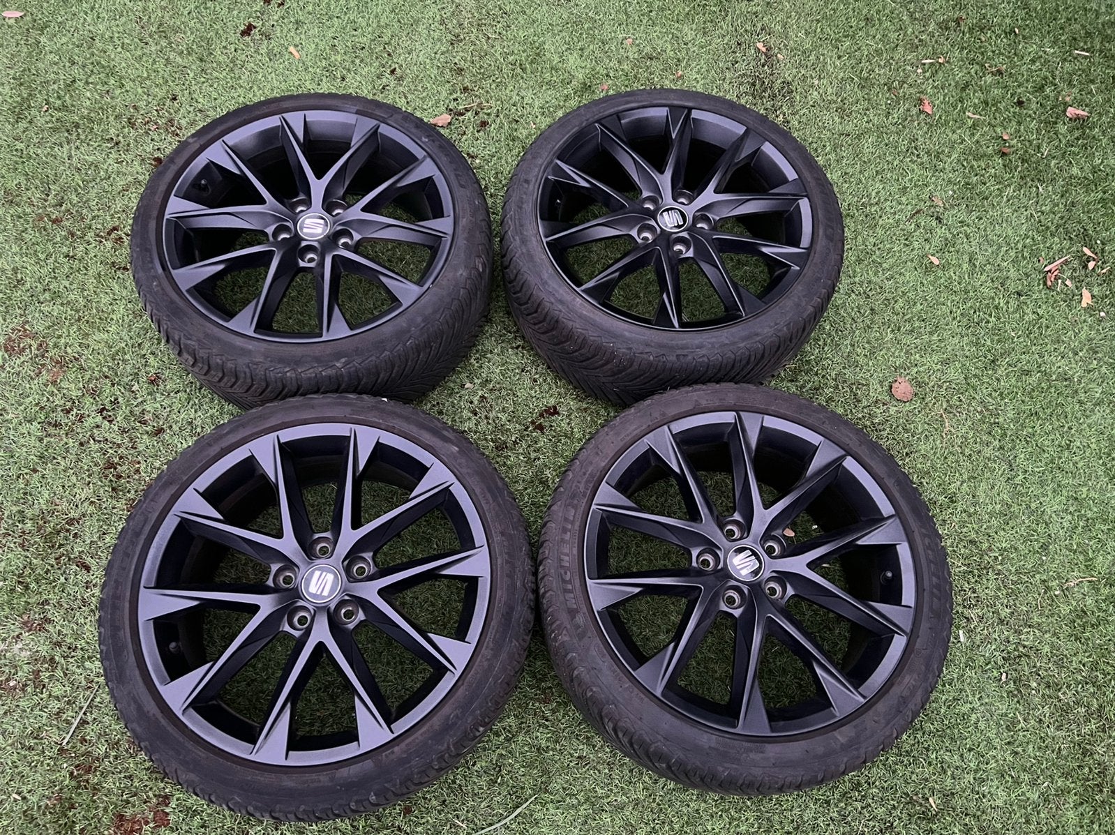 Seat Leon Fr 18 inch Sport Velgen met Michelin Banden, Auto-onderdelen, Banden en Velgen, 18 inch, Gebruikt, Banden en Velgen