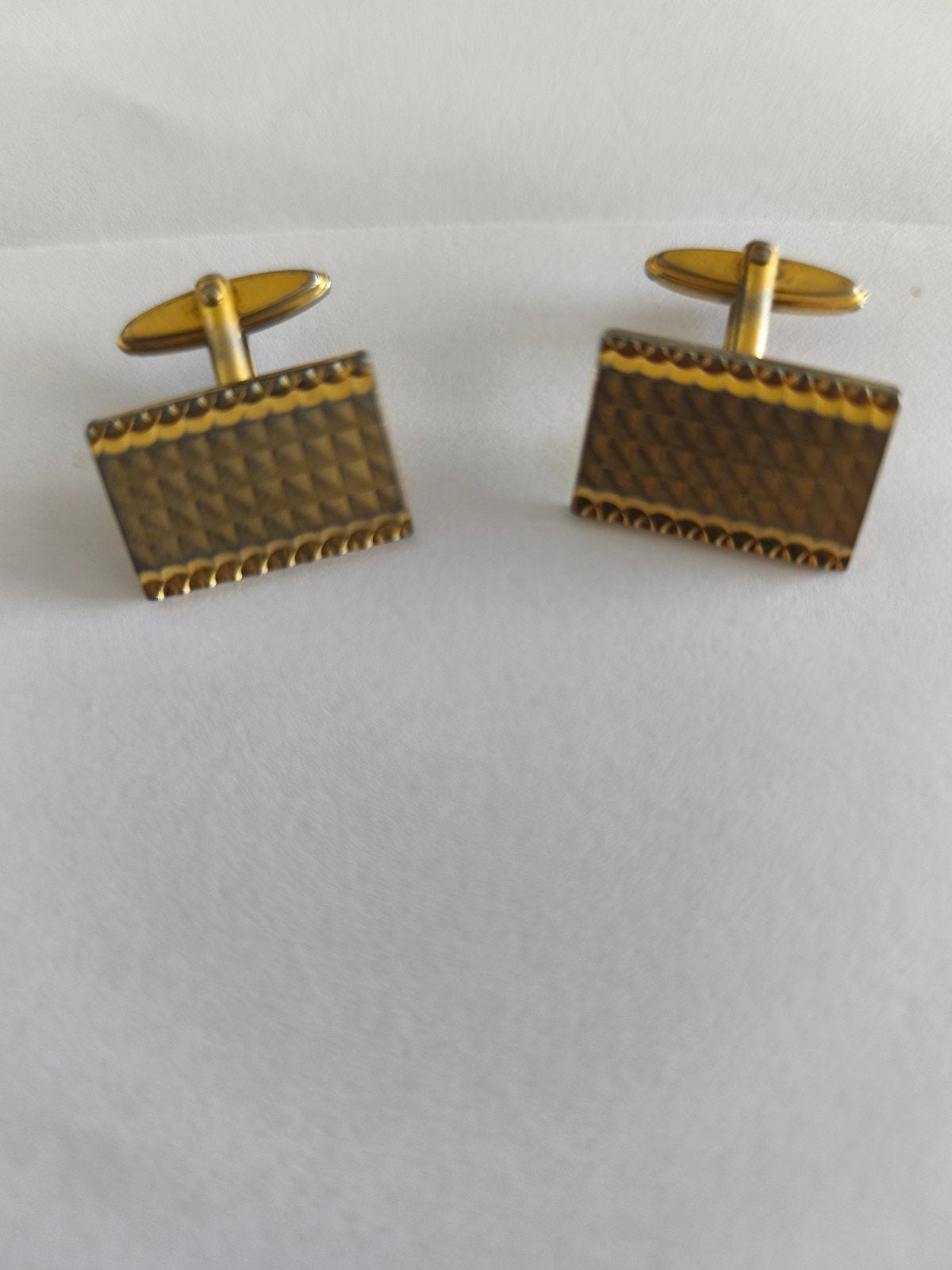 Boutons de manchettes vintage, Enlèvement