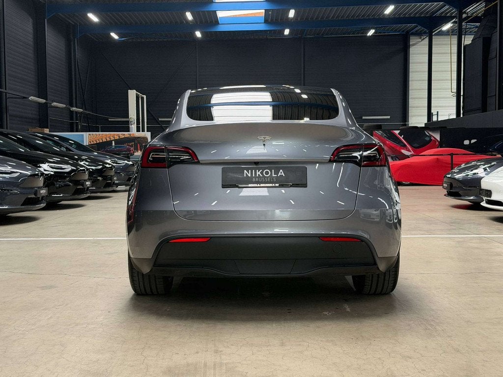 Tesla Model Y LONG RANGE - ALL WHEEL DRIVE - AUTOPILOT - TOW, Zwart, Adaptive Cruise Control, 5 zetels, SUV of Terreinwagen