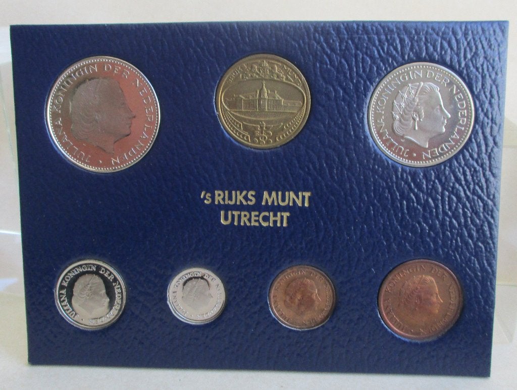 MJ4: -1978- JAARSET KONINGIN JULIANA -FDC -Excellent, Envoi, Reine Juliana, Autres valeurs, Série