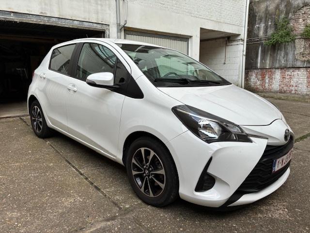 Toyota Yaris essence manuelle, Achat, Entretenue par le concessionnaire, 5 portes, Particulier
