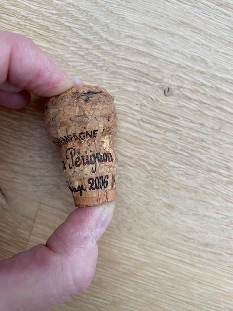 Bouchon Dom Pérignon Vintage 2006, Collections, Vins, Enlèvement ou Envoi, Utilisé, Champagne