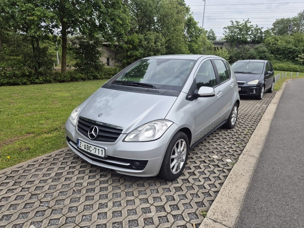 Mercedes A 160- Airco - Zetelverwarming + Keuring - Garantie, Auto's, Voorwielaandrijving, Euro 5, 1498 cc, Zwart