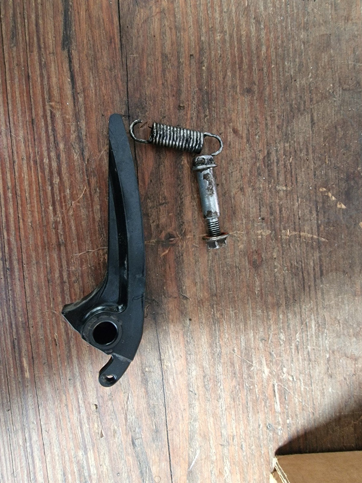 Honda MTX125 Kettinggeleider, compleet met bout.

Prijs 35, Motoren, Ophalen of Verzenden