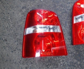 Feu arrière gauche Volkswagen Touran 2003-2006 LP/15449, Autos : Pièces & Accessoires, Enlèvement, Utilisé, Volkswagen